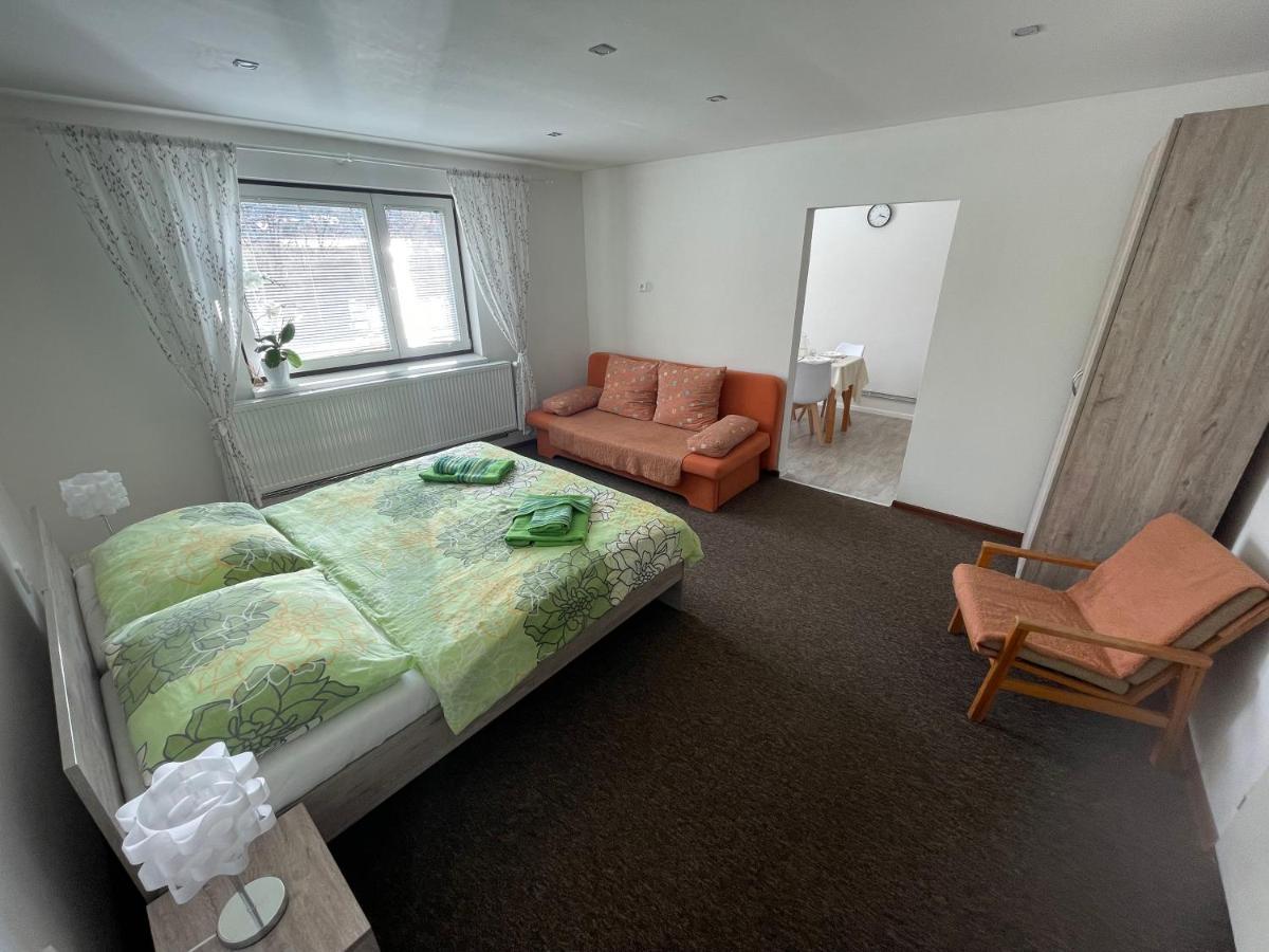 Apartmany Pri Zvonici Oravsky Podzamok Exterior foto